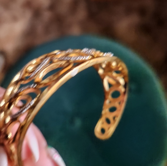 Gold plated and diamond chip cuff - Picture 8 of 10